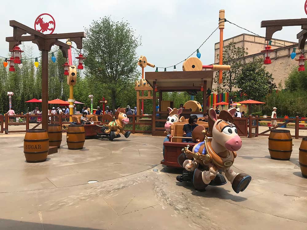 Shanghai Disneyland rides