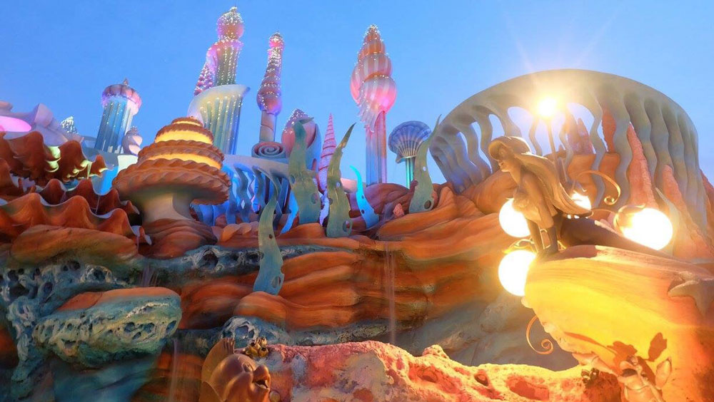Disneyland or Disneysea