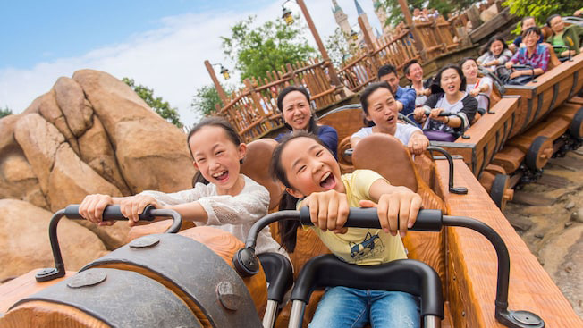 Shanghai Disney rides