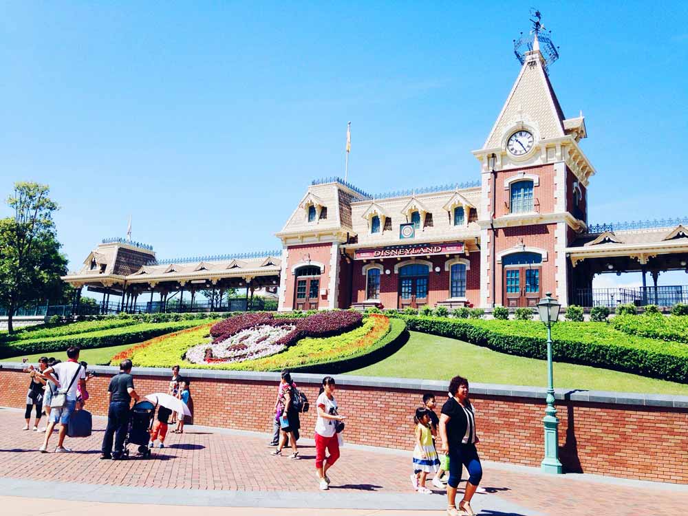 Disneyland Park secrets