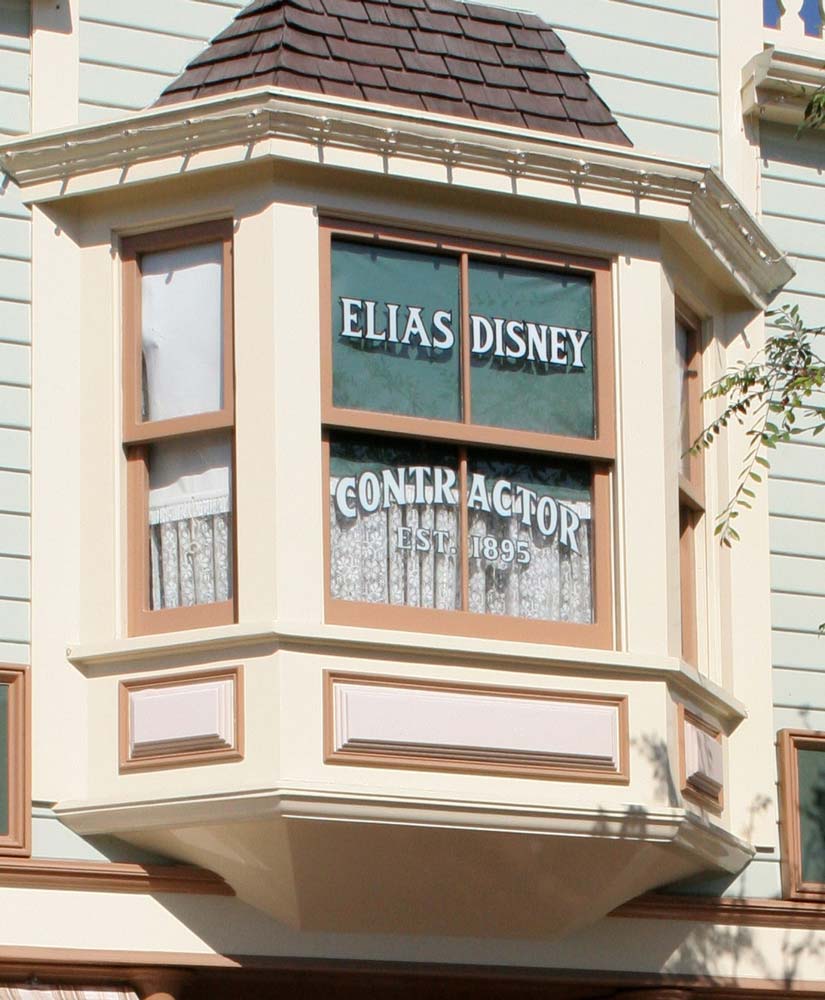 Disneyland Park secrets