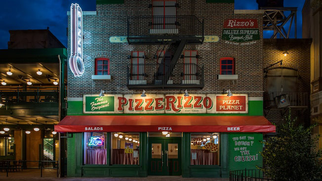 Pizzerizzo Quick Service Hollywood Studios